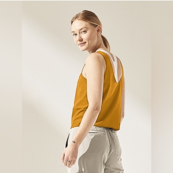 Athleta Terra Crop Laser Cut Tank Top Sleeveless Shirt Gold Wheat Size Small 677 - Picture 3 of 11